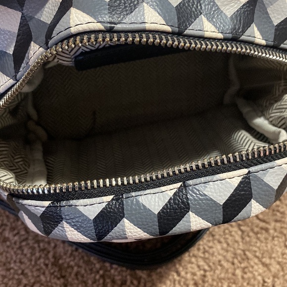 Steve Madden mini backpack - Picture 3 of 4